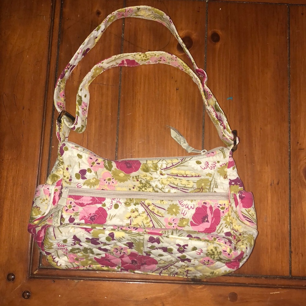 Vera Bradley on the go bag “make me blush”pattern